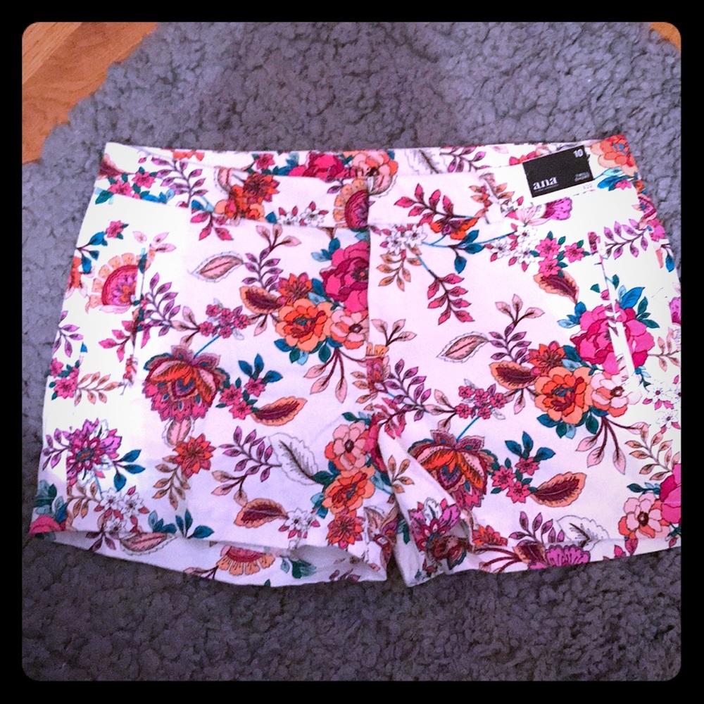 Brand New - Floral Twill Shorts - Size 10